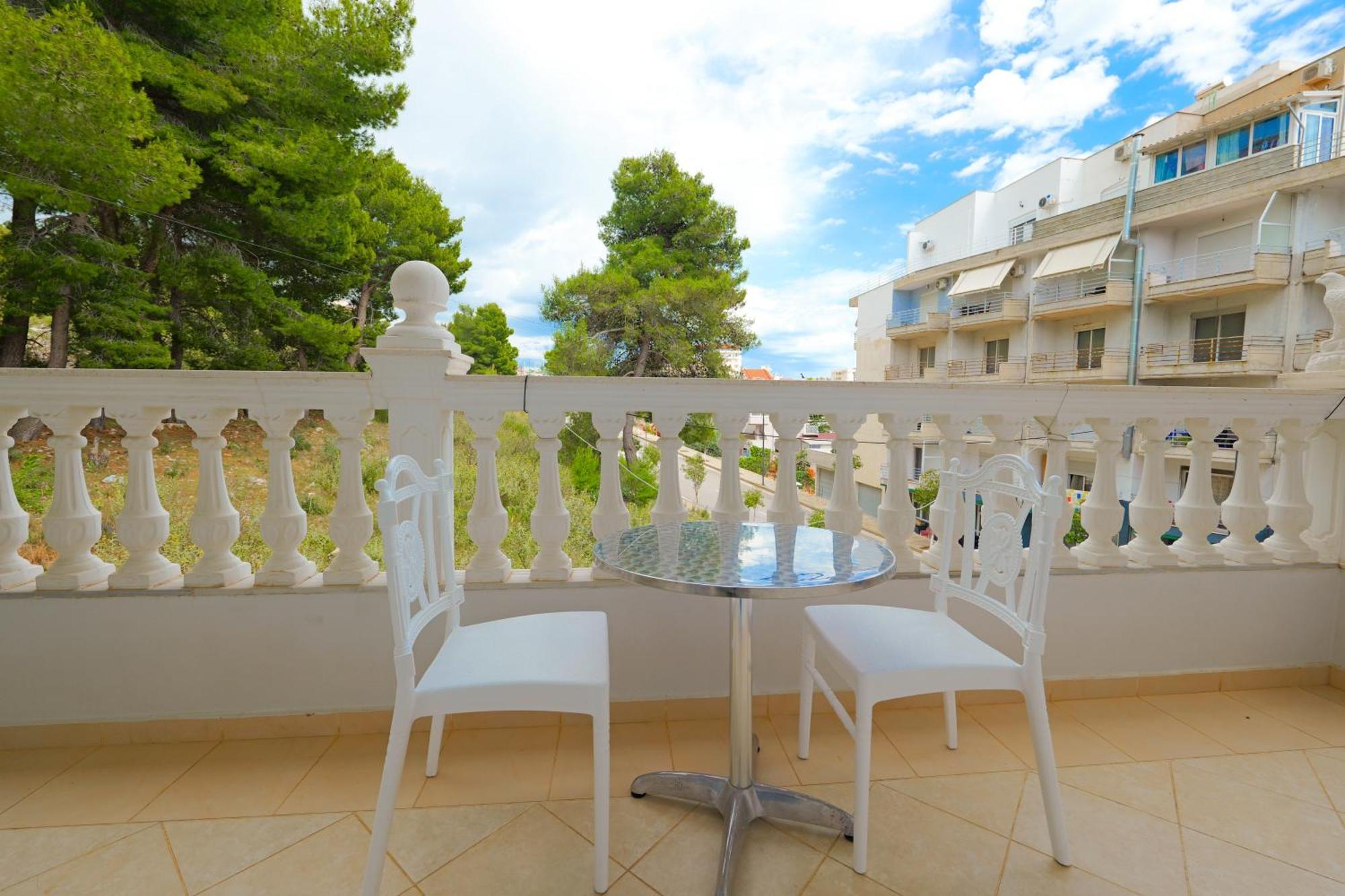 Vila Marina Apartments Sarandë Exteriör bild