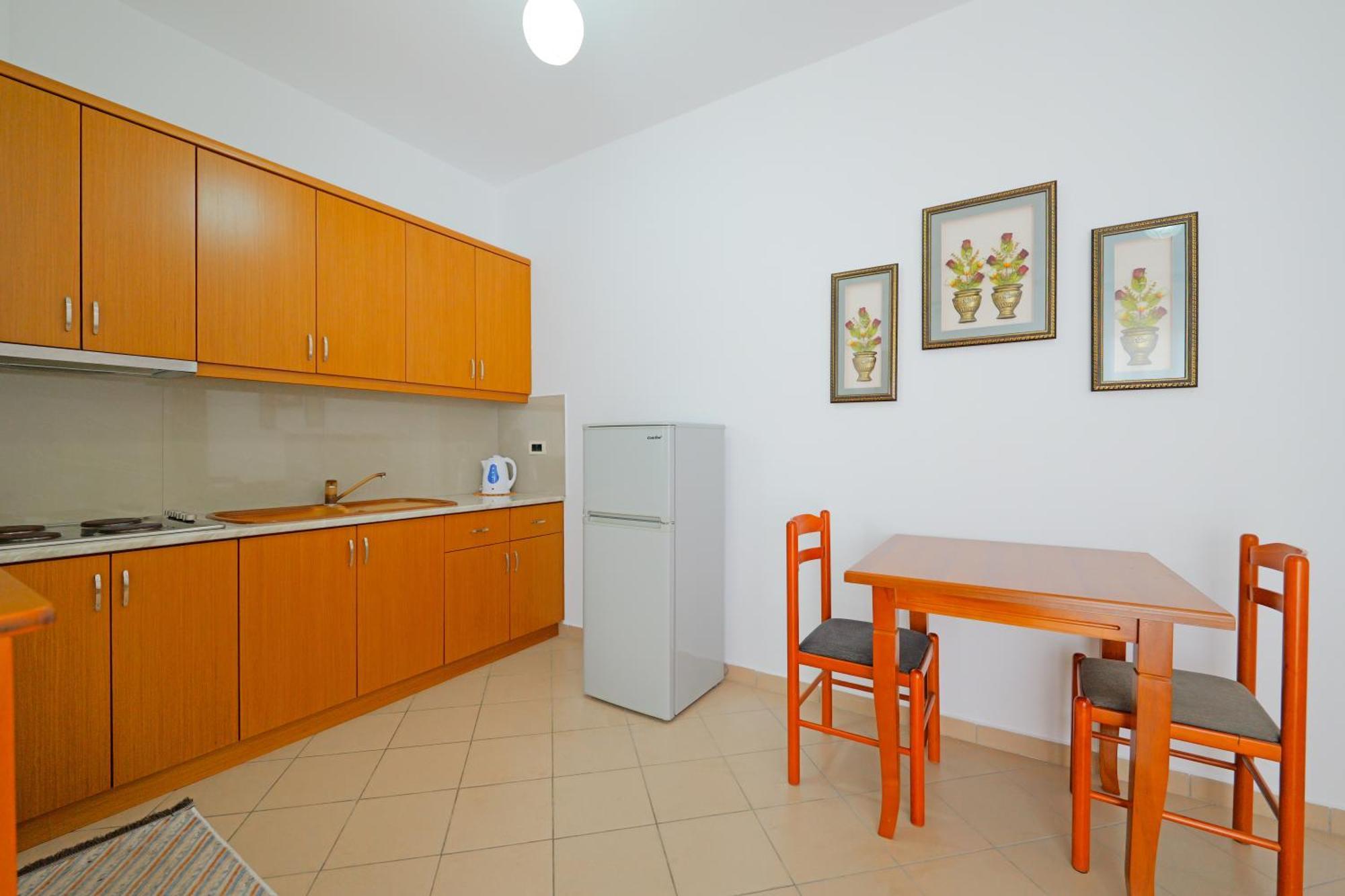 Vila Marina Apartments Sarandë Exteriör bild