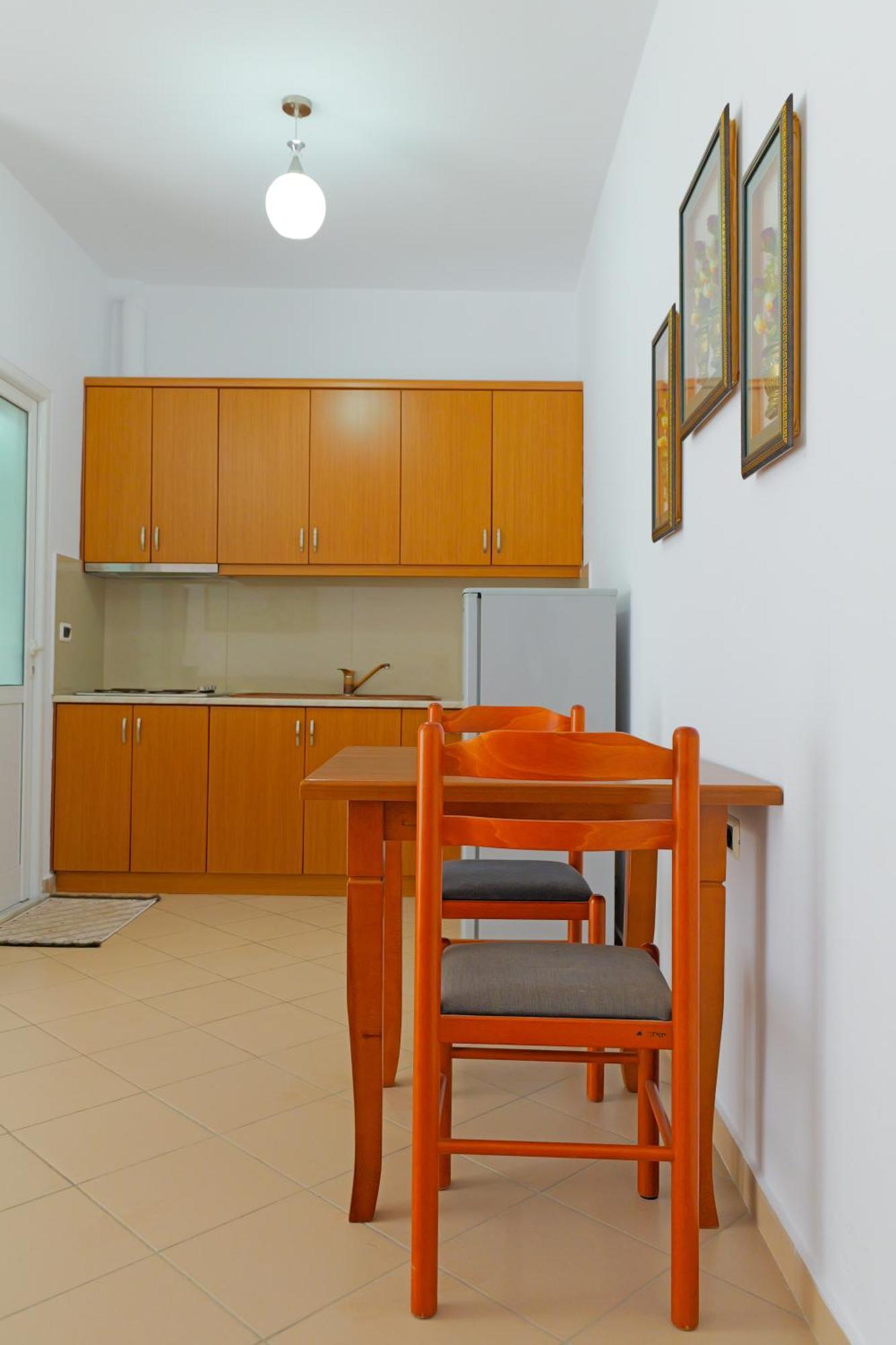 Vila Marina Apartments Sarandë Exteriör bild