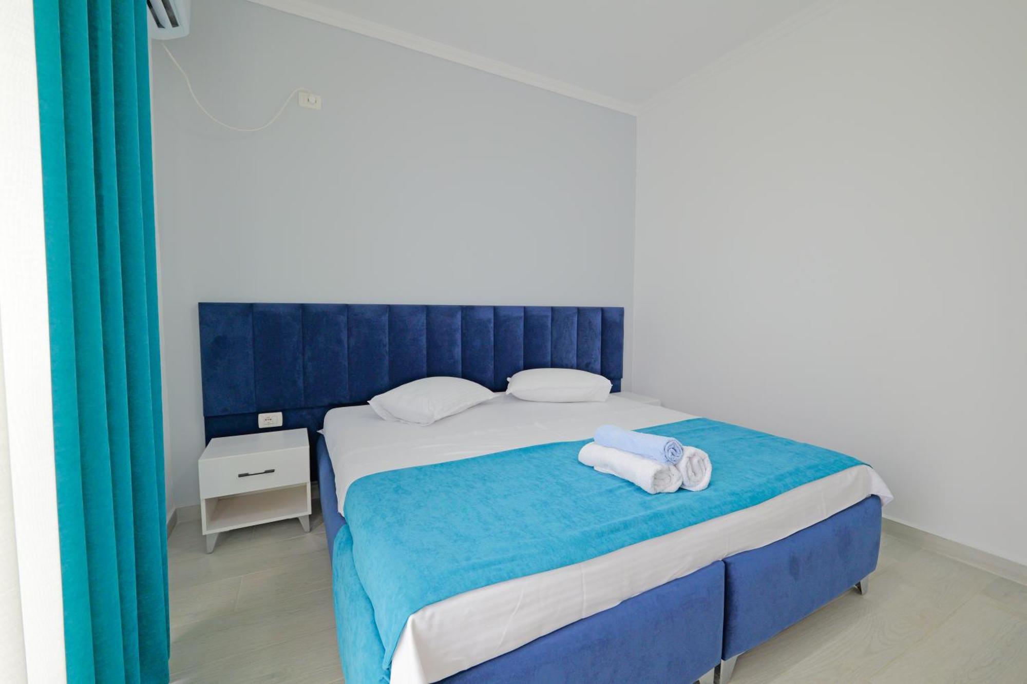 Vila Marina Apartments Sarandë Exteriör bild
