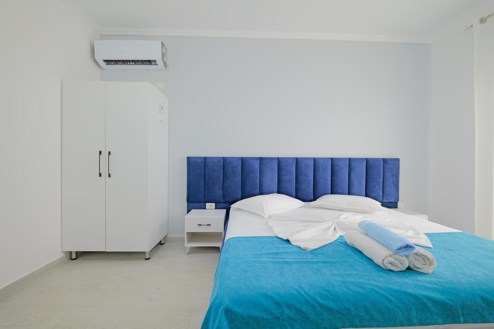 Vila Marina Apartments Sarandë Exteriör bild