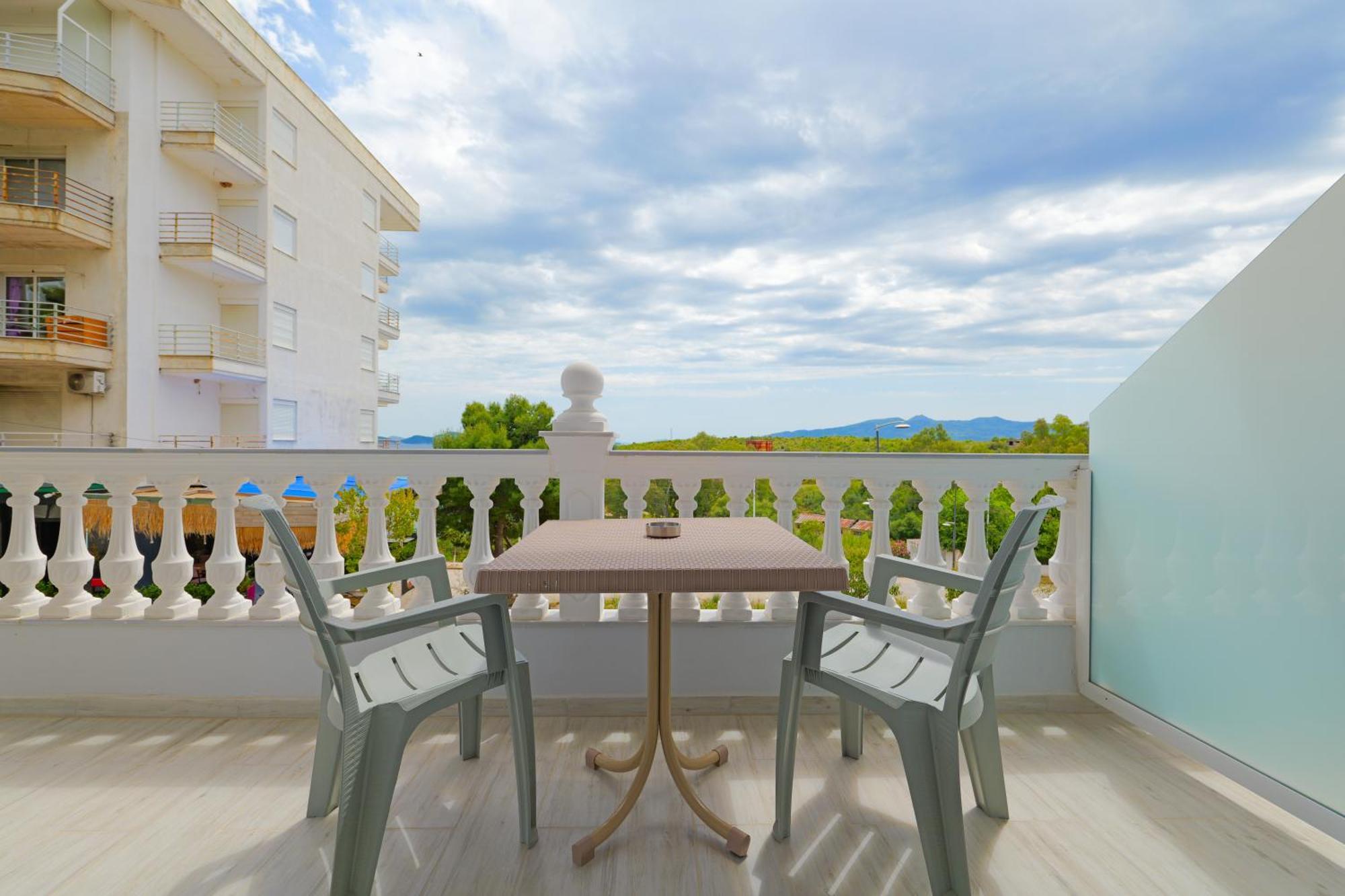 Vila Marina Apartments Sarandë Exteriör bild