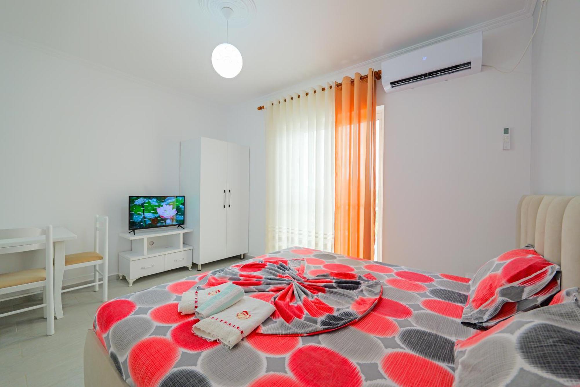 Vila Marina Apartments Sarandë Exteriör bild