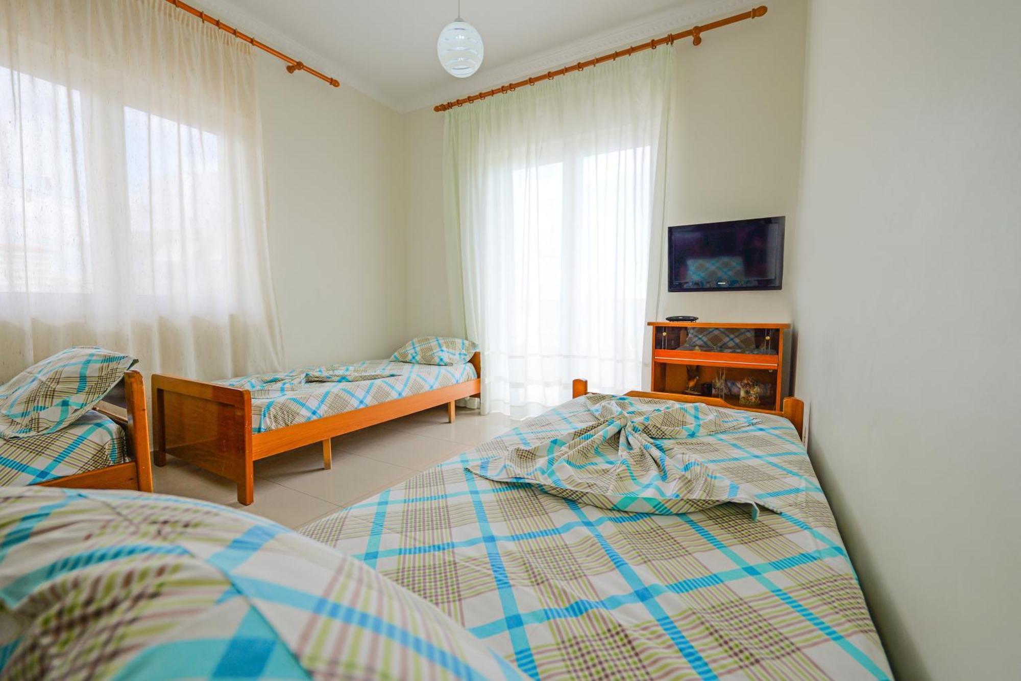 Vila Marina Apartments Sarandë Exteriör bild