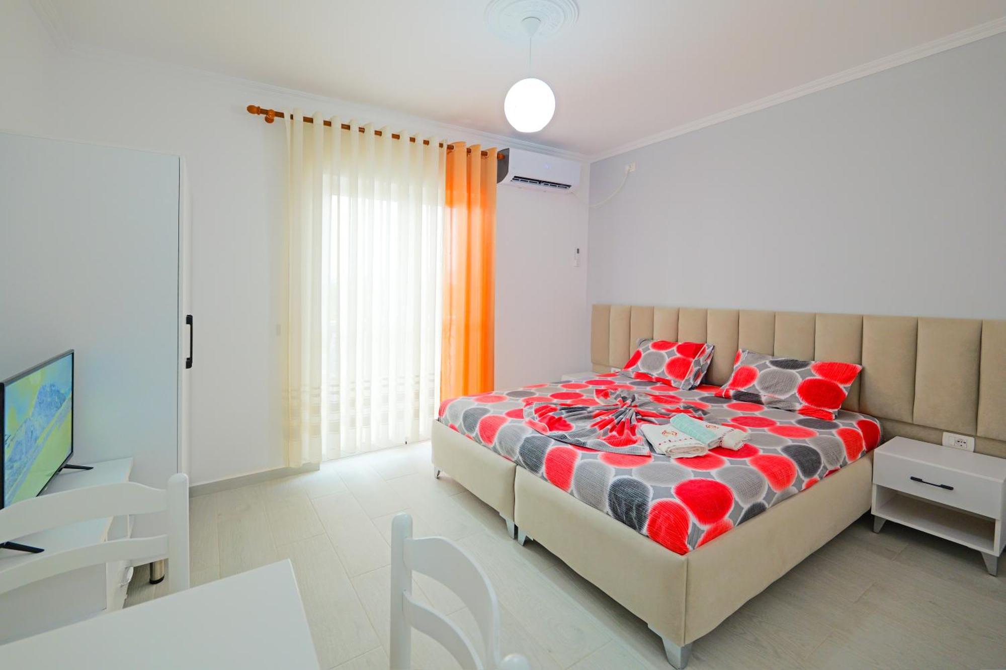 Vila Marina Apartments Sarandë Exteriör bild