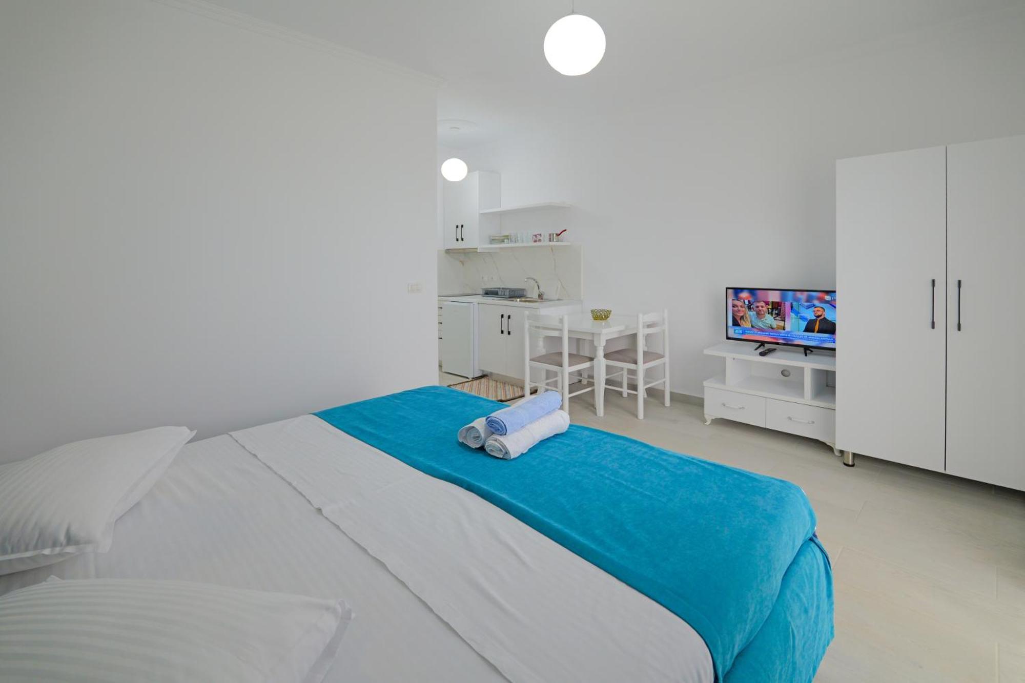 Vila Marina Apartments Sarandë Exteriör bild