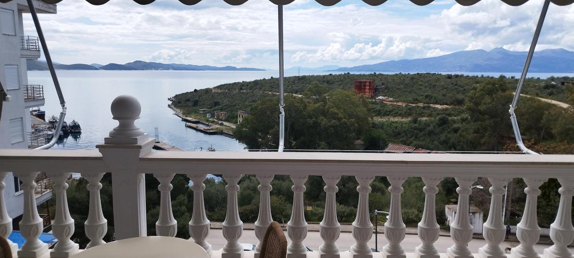 Vila Marina Apartments Sarandë Rum bild