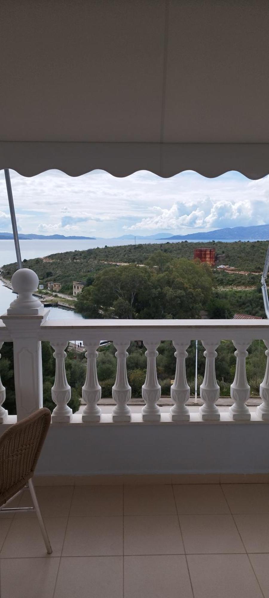 Vila Marina Apartments Sarandë Rum bild