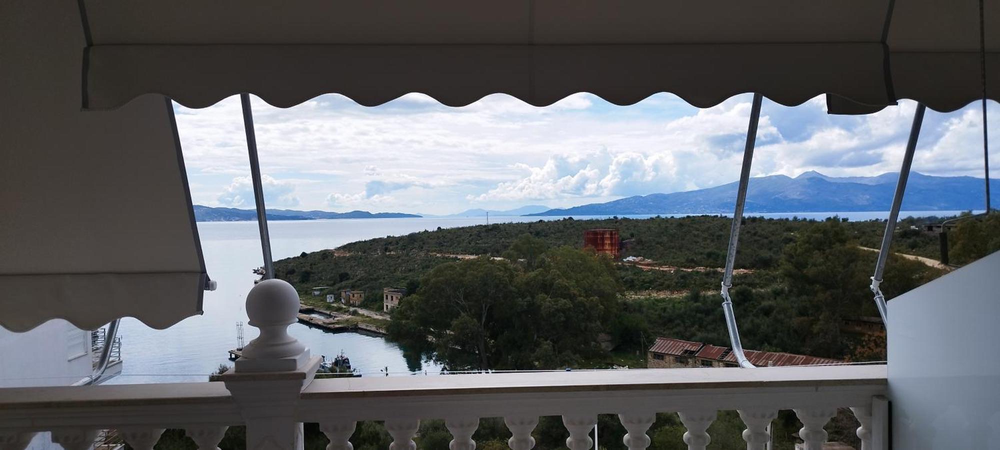 Vila Marina Apartments Sarandë Rum bild